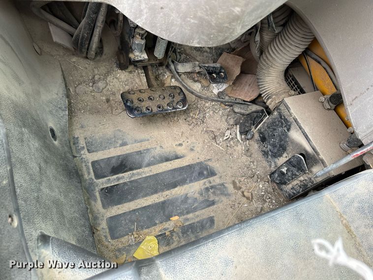 image for item DQ0968 1998 JCB 520  telehandler