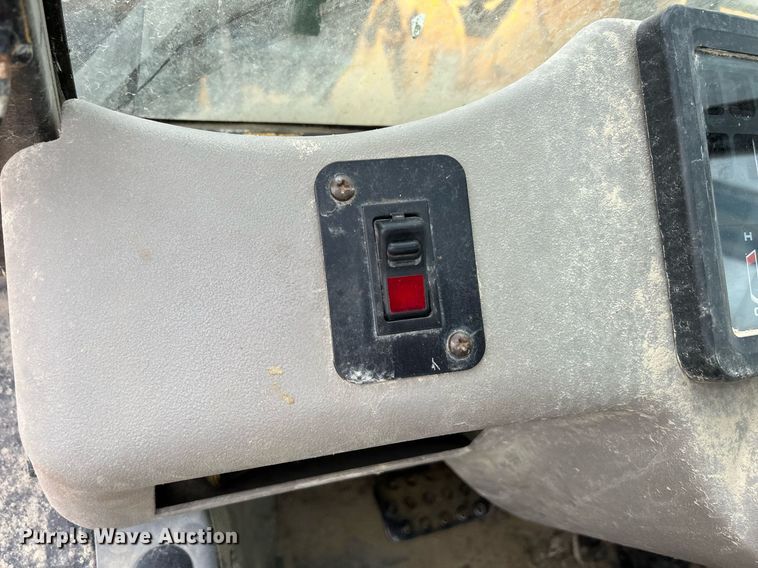 image for item DQ0968 1998 JCB 520  telehandler