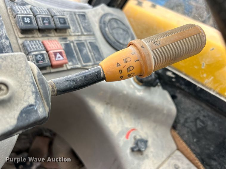 image for item DQ0968 1998 JCB 520  telehandler