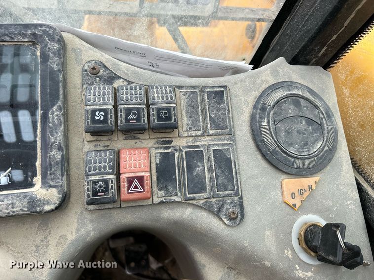 image for item DQ0968 1998 JCB 520  telehandler