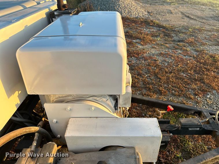 image for item DQ1005 2004 U.S. Jetting 4018 300 TRL  sewer jetter trailer