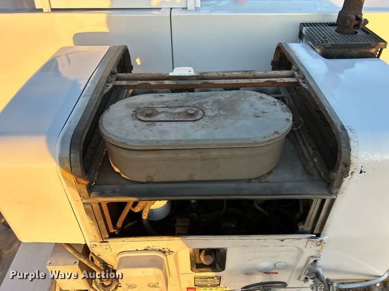 image for item DQ1005 2004 U.S. Jetting 4018 300 TRL  sewer jetter trailer