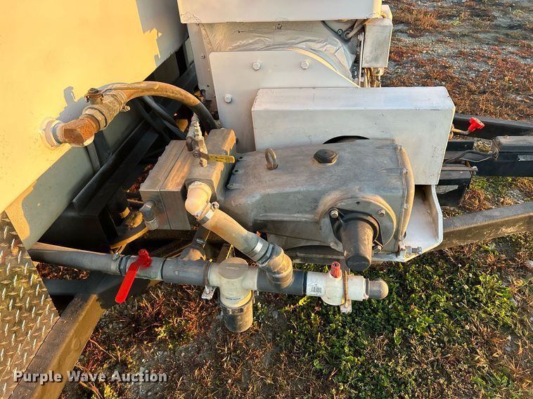 image for item DQ1005 2004 U.S. Jetting 4018 300 TRL  sewer jetter trailer