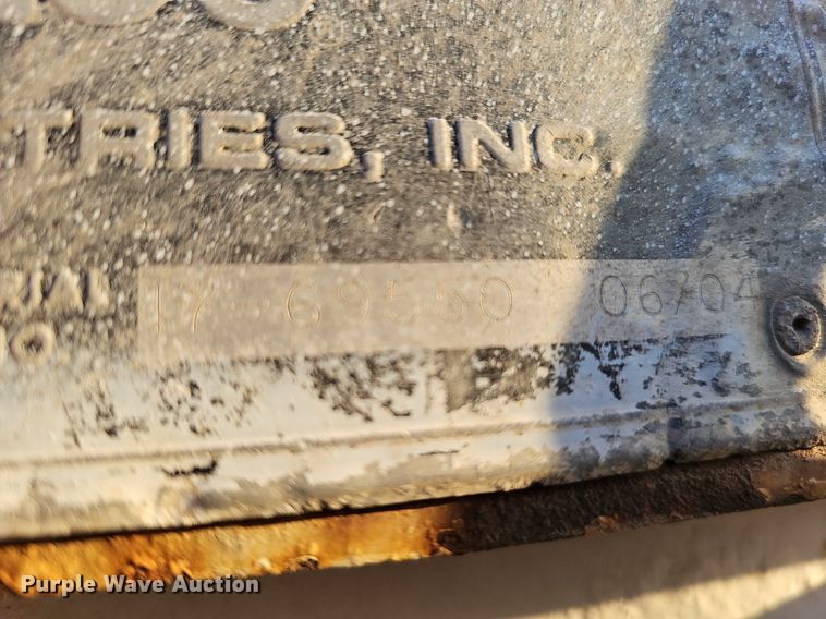 image for item DQ1203 2005 International 7300  digger derrick truck