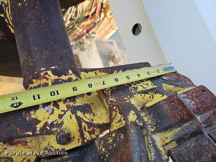 image for item DQ1203 2005 International 7300  digger derrick truck