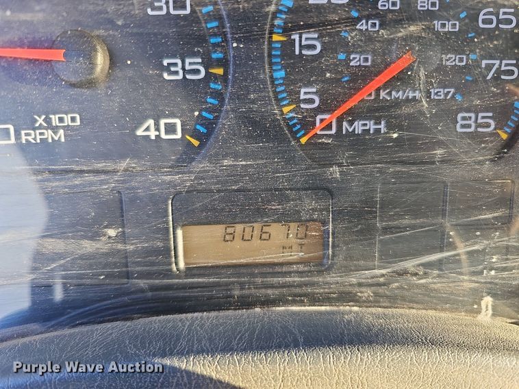 image for item DQ1203 2005 International 7300  digger derrick truck