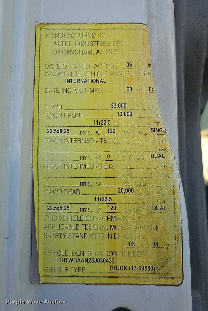 image for item DQ1203 2005 International 7300  digger derrick truck