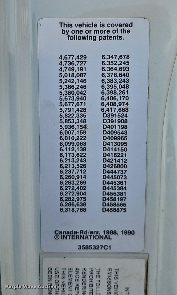 image for item DQ1203 2005 International 7300  digger derrick truck