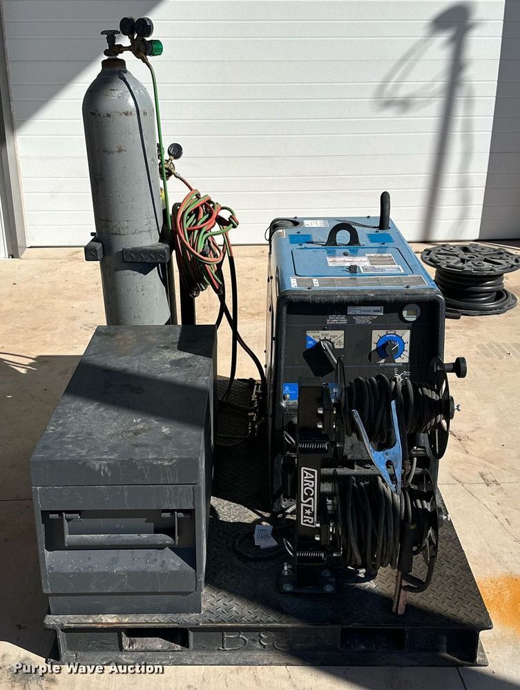 image for item DQ1452 Miller  welder/generator