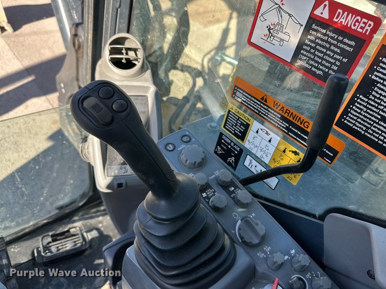 image for item DQ1459 2018 John Deere 85G  mini excavator