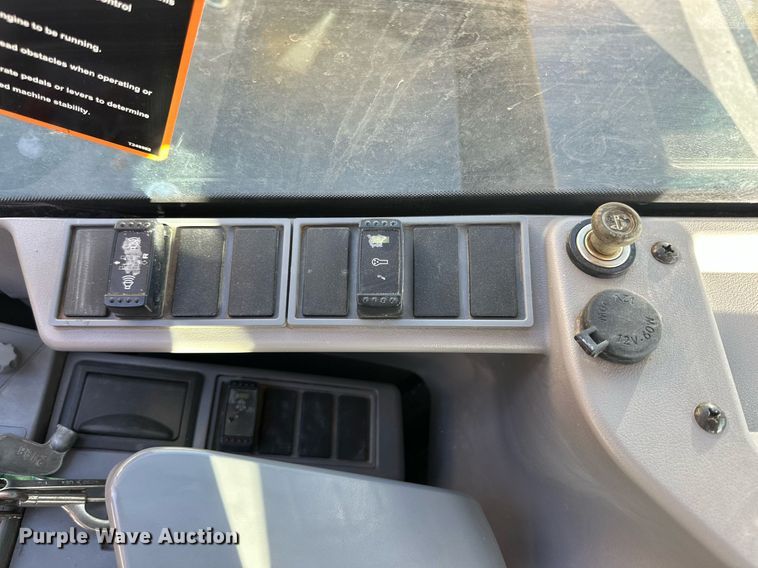 image for item DQ1459 2018 John Deere 85G  mini excavator