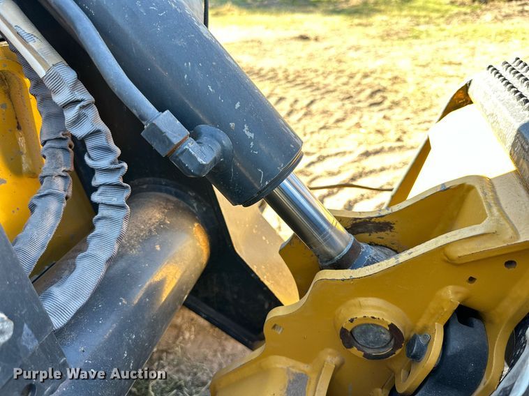 image for item DQ1460 2021 John Deere 325G  tracked skid steer loader