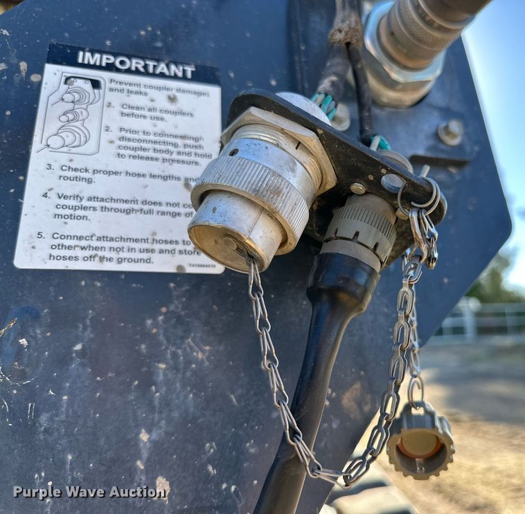 image for item DQ1460 2021 John Deere 325G  tracked skid steer loader