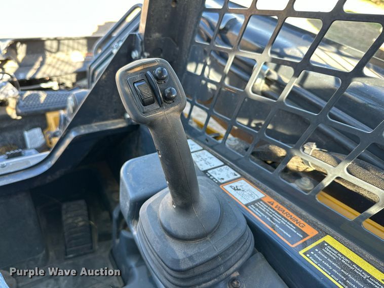 image for item DQ1460 2021 John Deere 325G  tracked skid steer loader