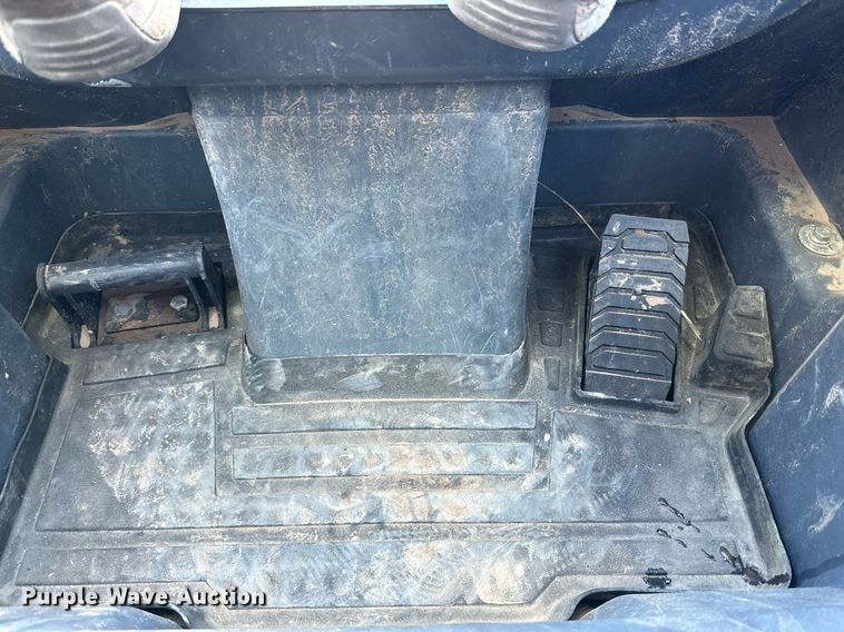 image for item DQ1460 2021 John Deere 325G  tracked skid steer loader