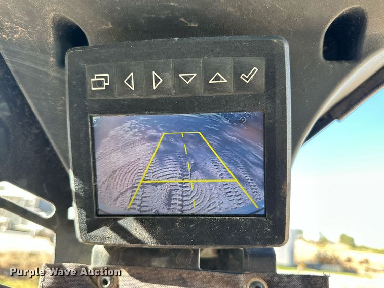 image for item DQ1460 2021 John Deere 325G  tracked skid steer loader