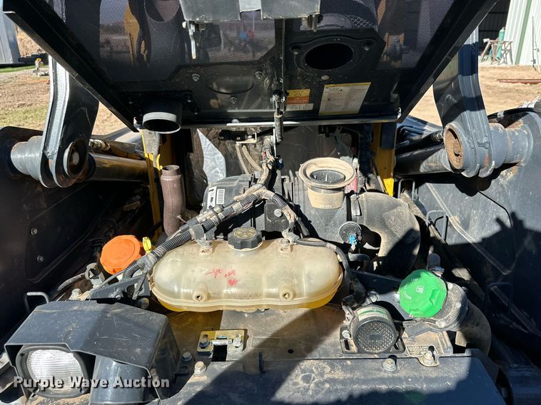 image for item DQ1460 2021 John Deere 325G  tracked skid steer loader