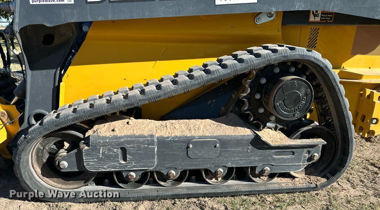 image for item DQ1460 2021 John Deere 325G  tracked skid steer loader