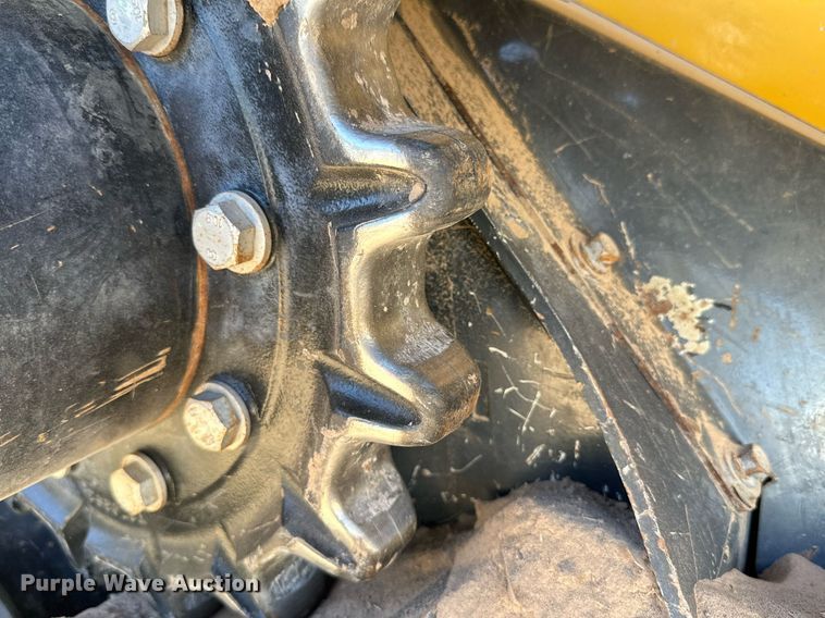 image for item DQ1460 2021 John Deere 325G  tracked skid steer loader