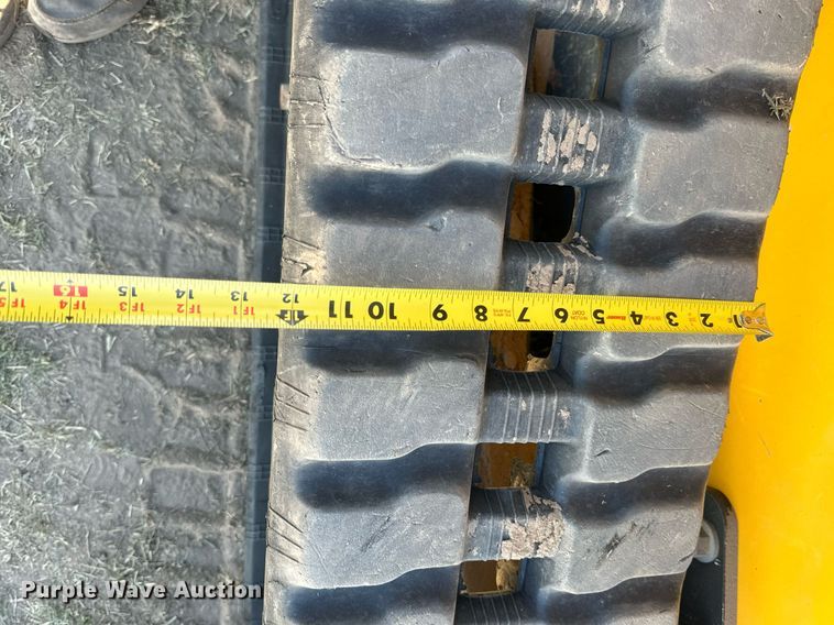 image for item DQ1460 2021 John Deere 325G  tracked skid steer loader