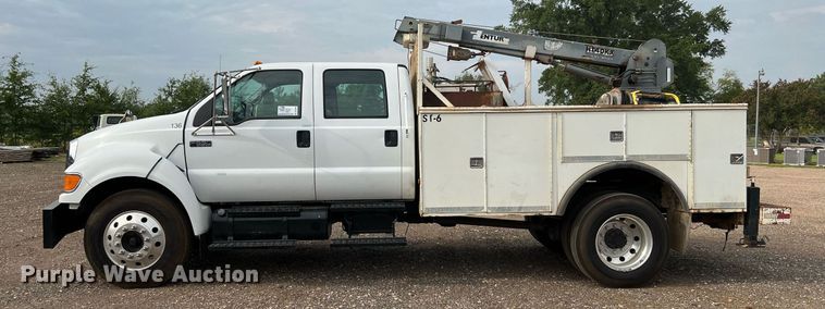 image for item DQ2203 2008 Ford F650 Super Duty XL  Crew Cab utility / service truck