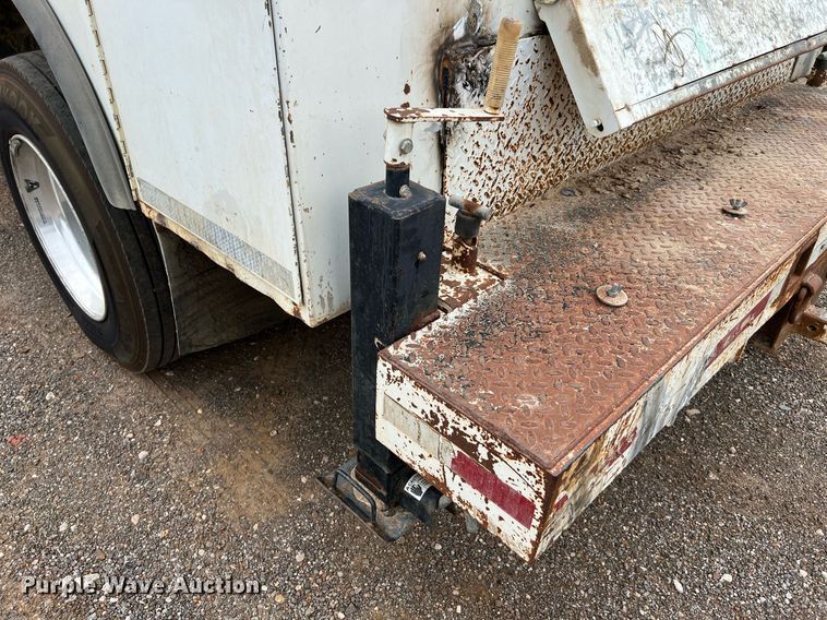 image for item DQ2203 2008 Ford F650 Super Duty XL  Crew Cab utility / service truck