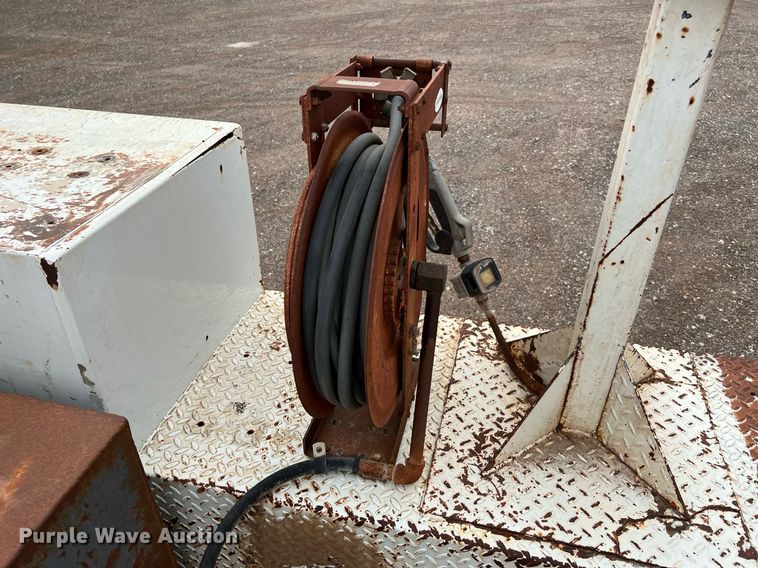 image for item DQ2203 2008 Ford F650 Super Duty XL  Crew Cab utility / service truck