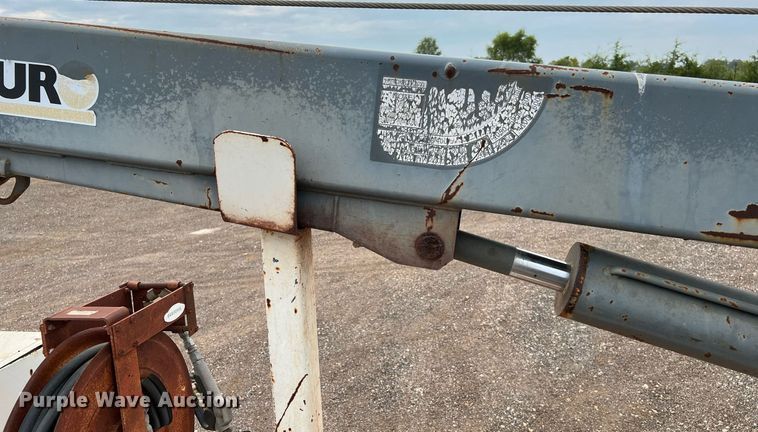 image for item DQ2203 2008 Ford F650 Super Duty XL  Crew Cab utility / service truck