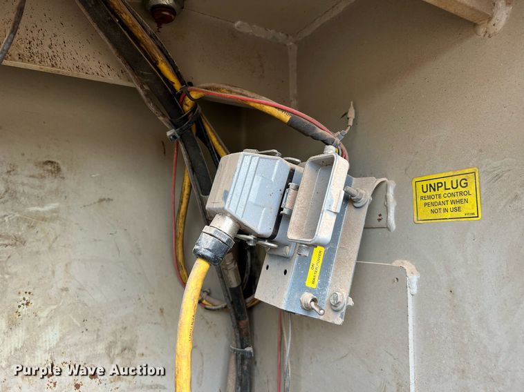 image for item DQ2203 2008 Ford F650 Super Duty XL  Crew Cab utility / service truck