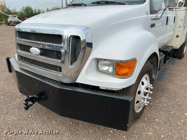image for item DQ2203 2008 Ford F650 Super Duty XL  Crew Cab utility / service truck