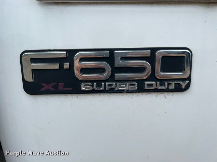 image for item DQ2203 2008 Ford F650 Super Duty XL  Crew Cab utility / service truck