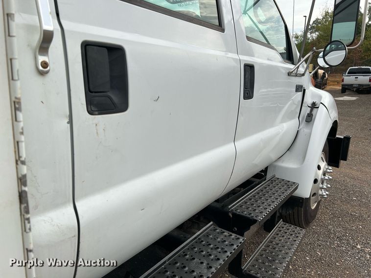 image for item DQ2203 2008 Ford F650 Super Duty XL  Crew Cab utility / service truck