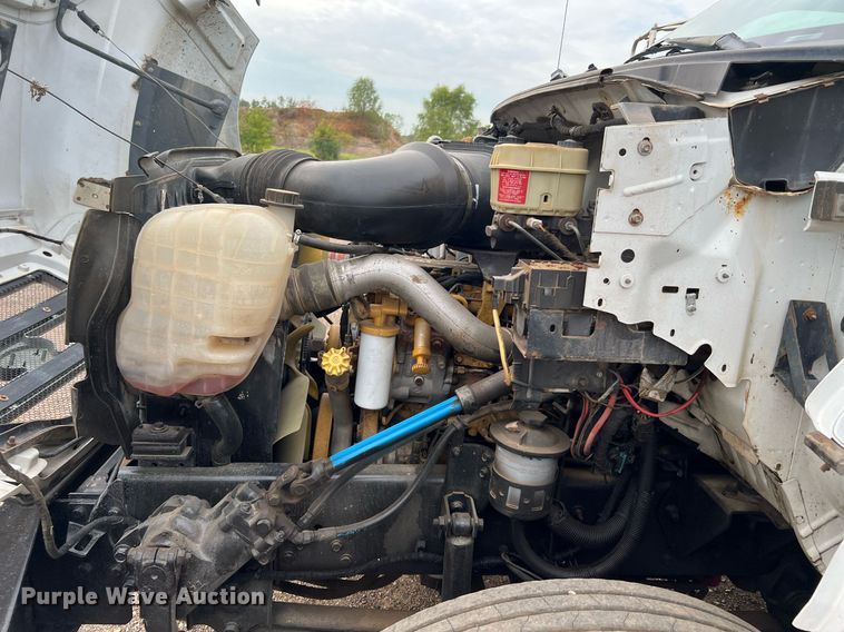 image for item DQ2203 2008 Ford F650 Super Duty XL  Crew Cab utility / service truck