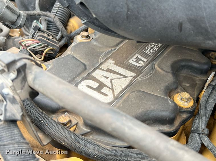 image for item DQ2203 2008 Ford F650 Super Duty XL  Crew Cab utility / service truck