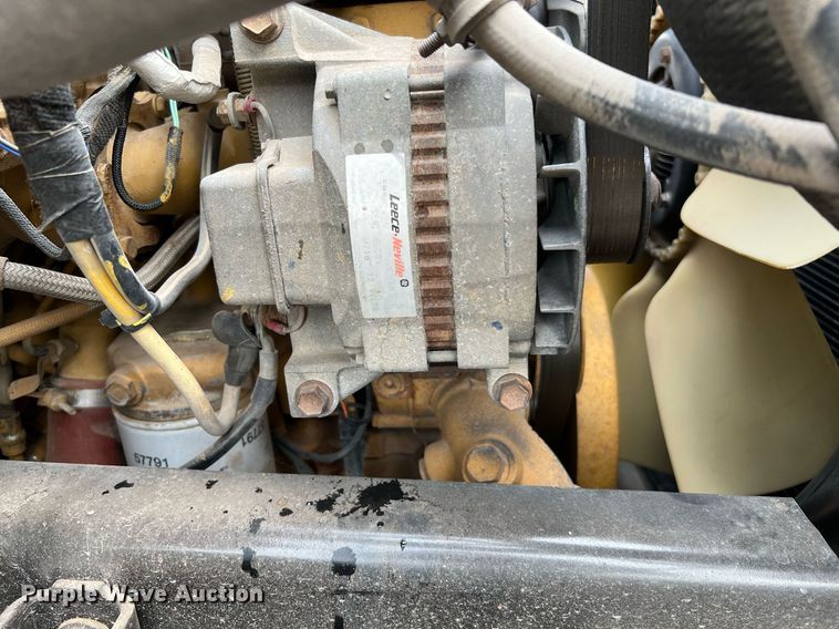 image for item DQ2203 2008 Ford F650 Super Duty XL  Crew Cab utility / service truck