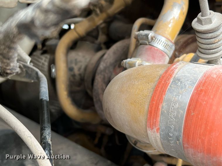 image for item DQ2203 2008 Ford F650 Super Duty XL  Crew Cab utility / service truck