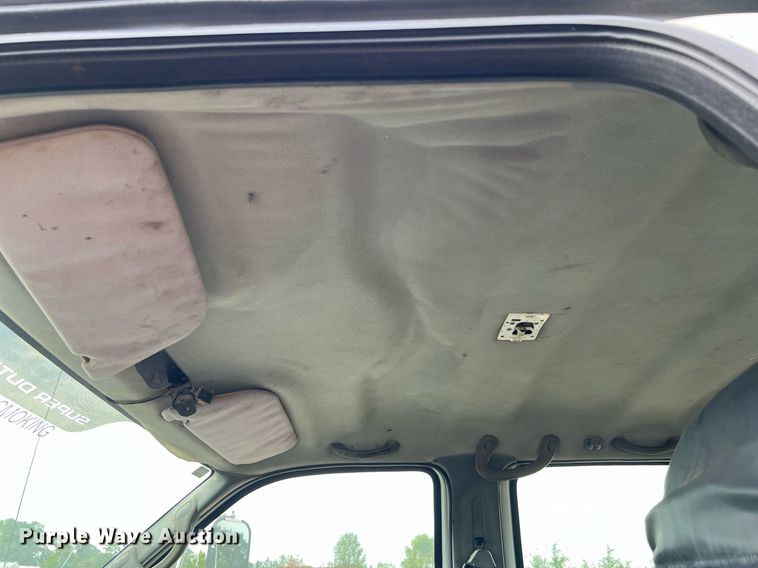 image for item DQ2203 2008 Ford F650 Super Duty XL  Crew Cab utility / service truck