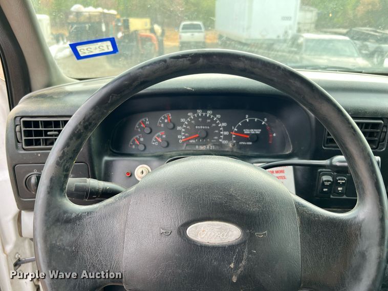 image for item DQ2203 2008 Ford F650 Super Duty XL  Crew Cab utility / service truck