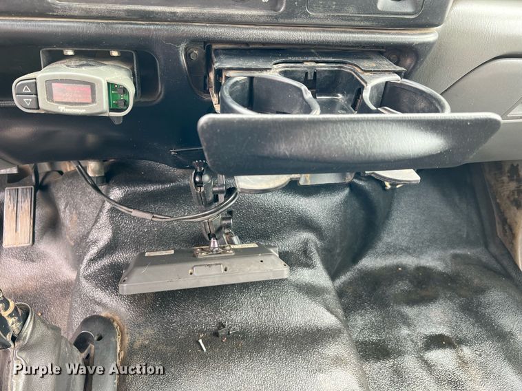 image for item DQ2203 2008 Ford F650 Super Duty XL  Crew Cab utility / service truck