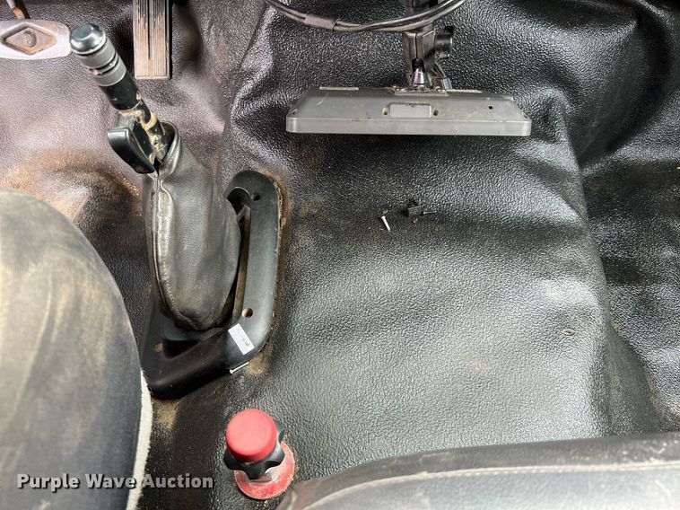 image for item DQ2203 2008 Ford F650 Super Duty XL  Crew Cab utility / service truck