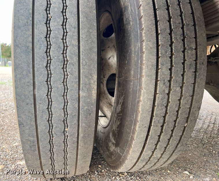 image for item DQ2203 2008 Ford F650 Super Duty XL  Crew Cab utility / service truck