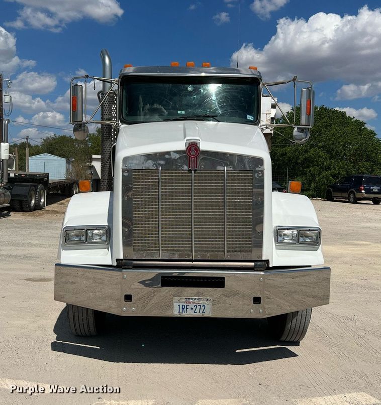 image for item DQ2217 2016 Kenworth T800  dump truck