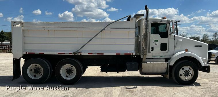 image for item DQ2217 2016 Kenworth T800  dump truck