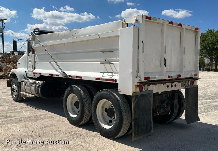 image for item DQ2217 2016 Kenworth T800  dump truck