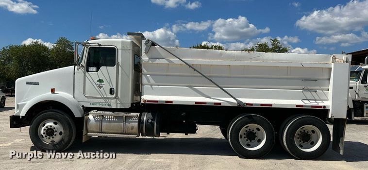 image for item DQ2217 2016 Kenworth T800  dump truck