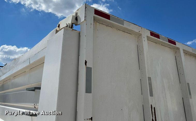 image for item DQ2217 2016 Kenworth T800  dump truck