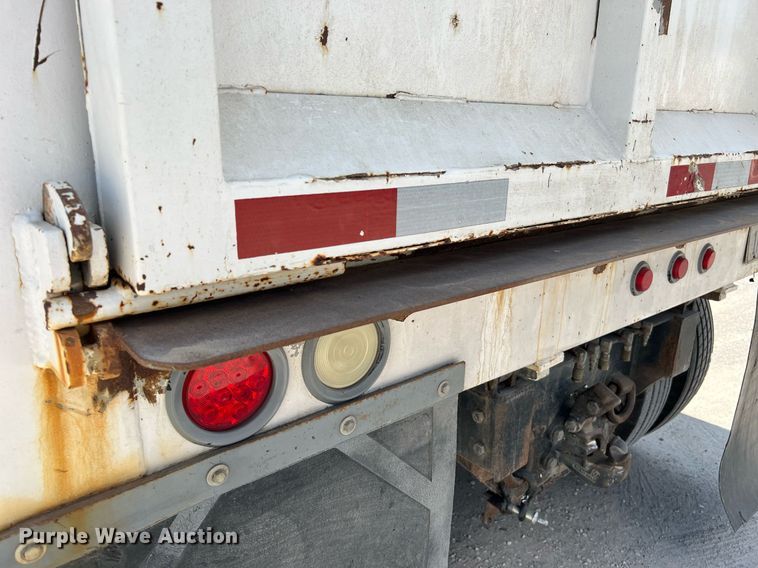 image for item DQ2217 2016 Kenworth T800  dump truck