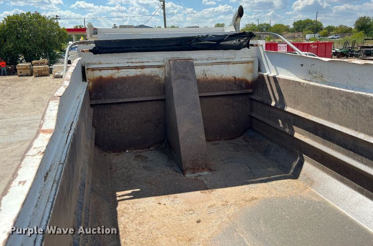 image for item DQ2217 2016 Kenworth T800  dump truck