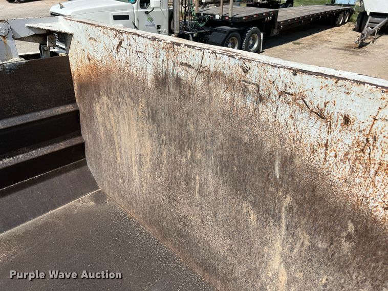 image for item DQ2217 2016 Kenworth T800  dump truck