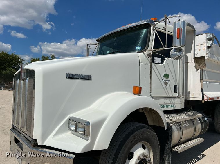 image for item DQ2217 2016 Kenworth T800  dump truck